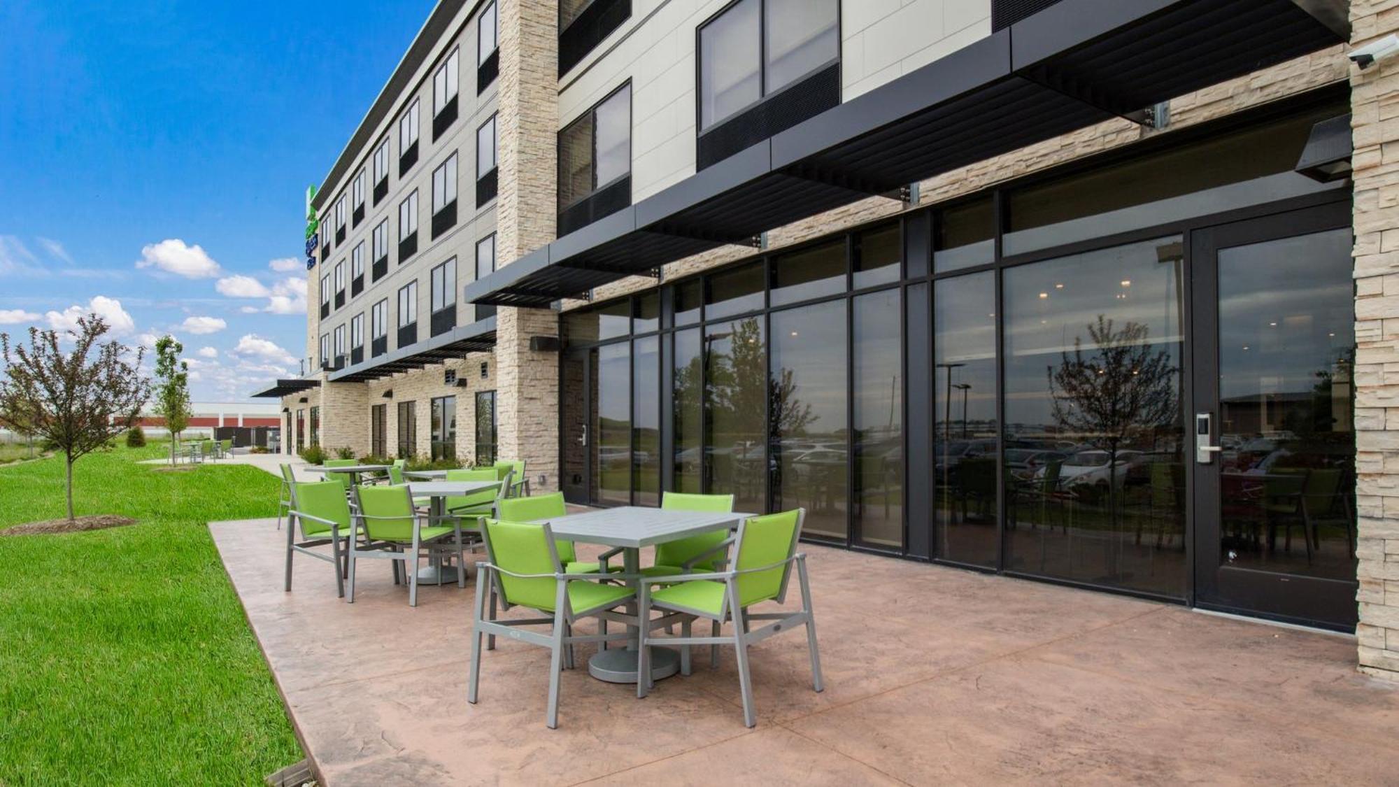 Holiday Inn Express & Suites Racine By Ihg Exterior foto