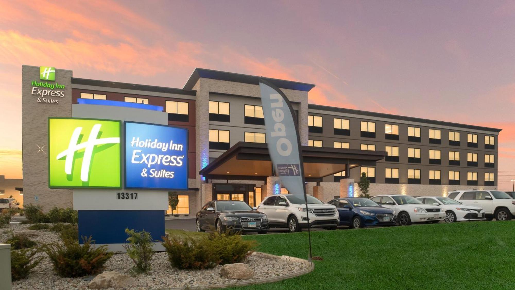 Holiday Inn Express & Suites Racine By Ihg Exterior foto